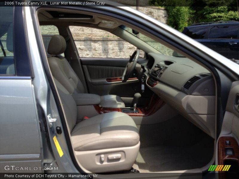 Lunar Mist Metallic / Stone Gray 2006 Toyota Camry XLE