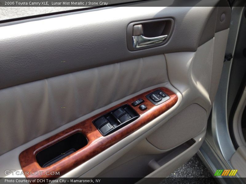Lunar Mist Metallic / Stone Gray 2006 Toyota Camry XLE