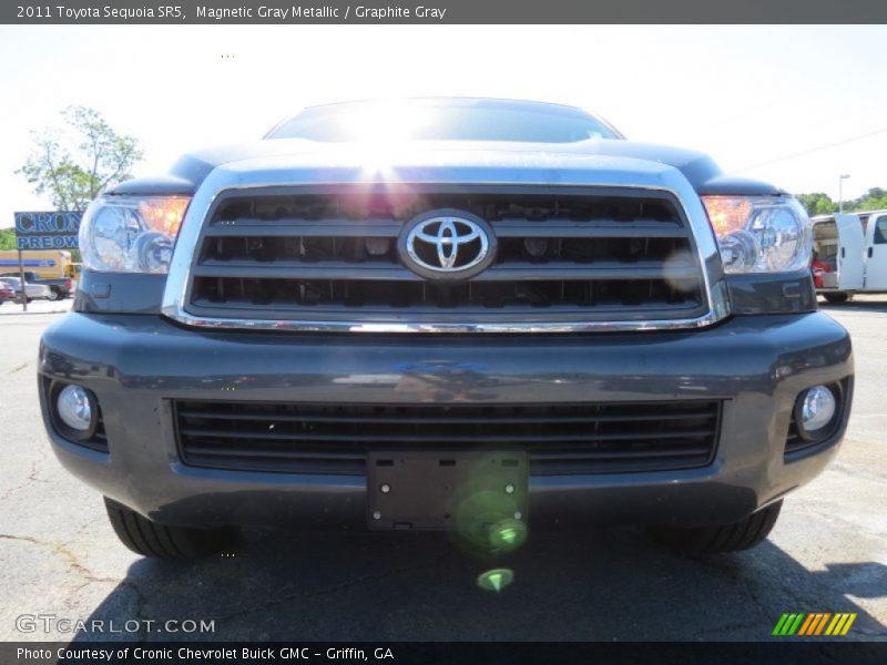 Magnetic Gray Metallic / Graphite Gray 2011 Toyota Sequoia SR5