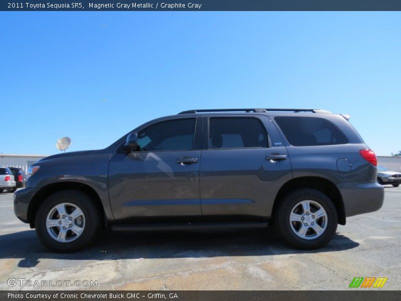 Magnetic Gray Metallic / Graphite Gray 2011 Toyota Sequoia SR5