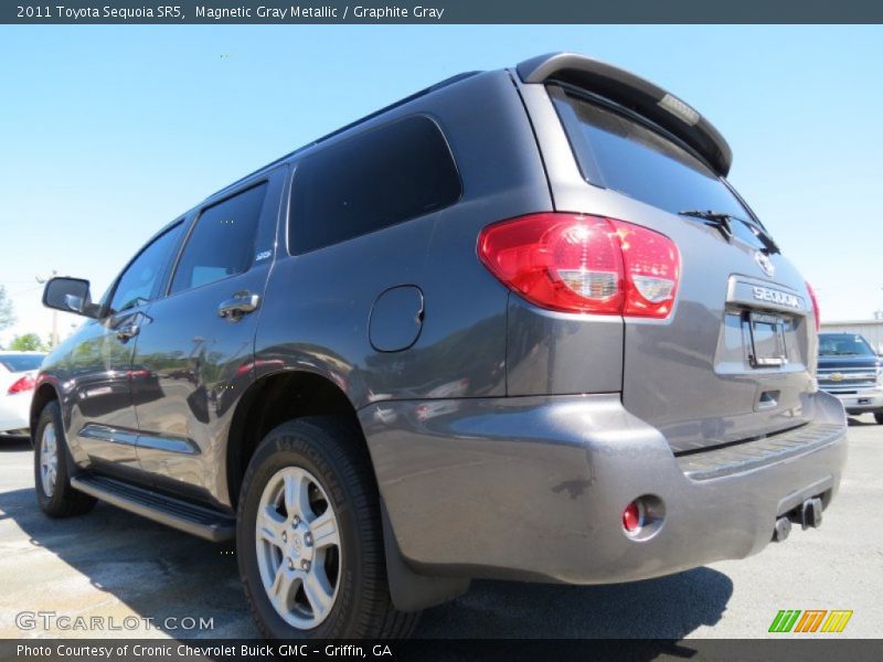 Magnetic Gray Metallic / Graphite Gray 2011 Toyota Sequoia SR5