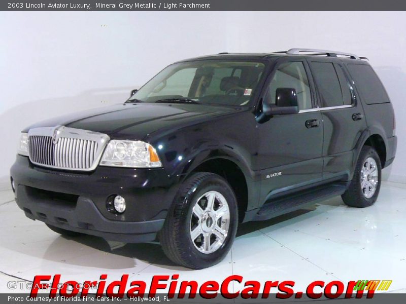 Mineral Grey Metallic / Light Parchment 2003 Lincoln Aviator Luxury