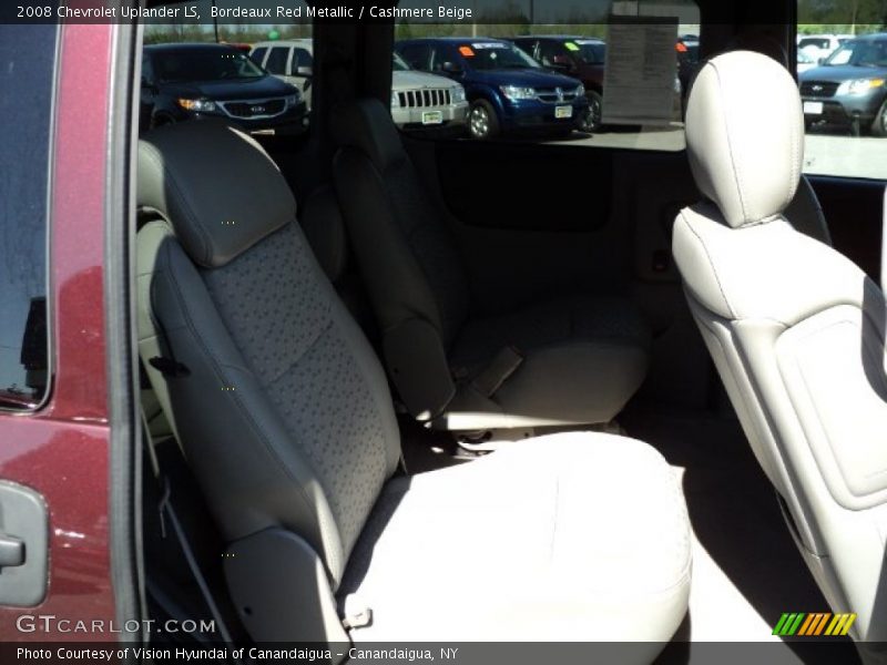 Bordeaux Red Metallic / Cashmere Beige 2008 Chevrolet Uplander LS