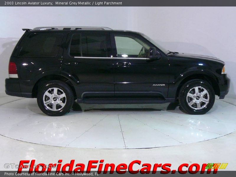 Mineral Grey Metallic / Light Parchment 2003 Lincoln Aviator Luxury
