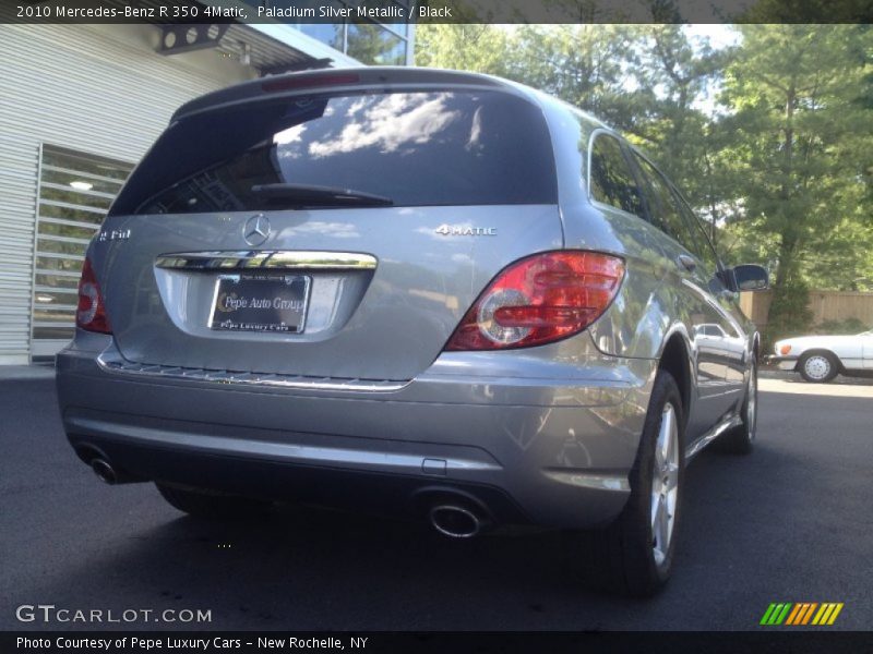 Paladium Silver Metallic / Black 2010 Mercedes-Benz R 350 4Matic