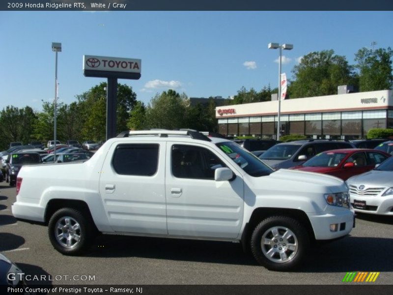 White / Gray 2009 Honda Ridgeline RTS