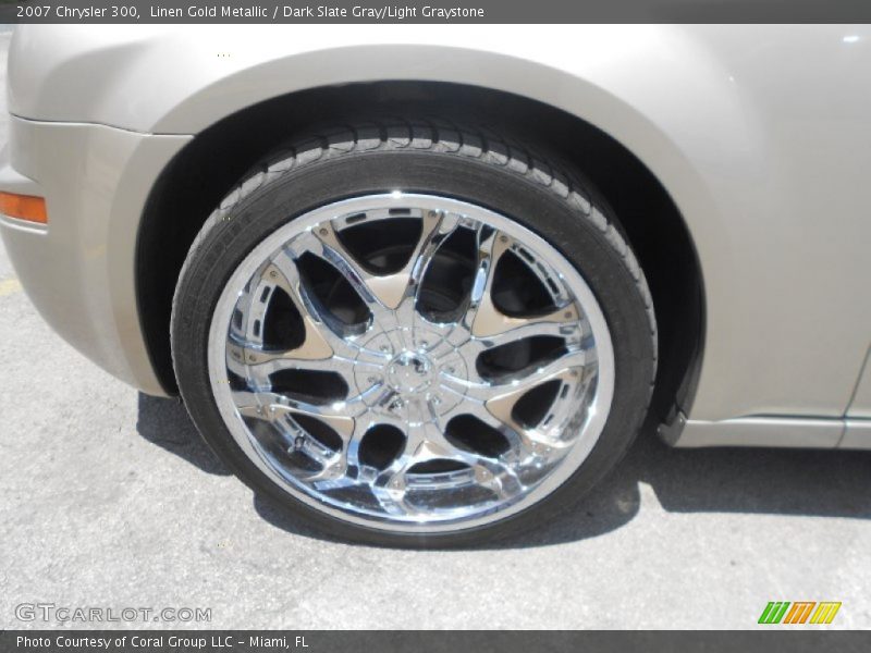 Linen Gold Metallic / Dark Slate Gray/Light Graystone 2007 Chrysler 300