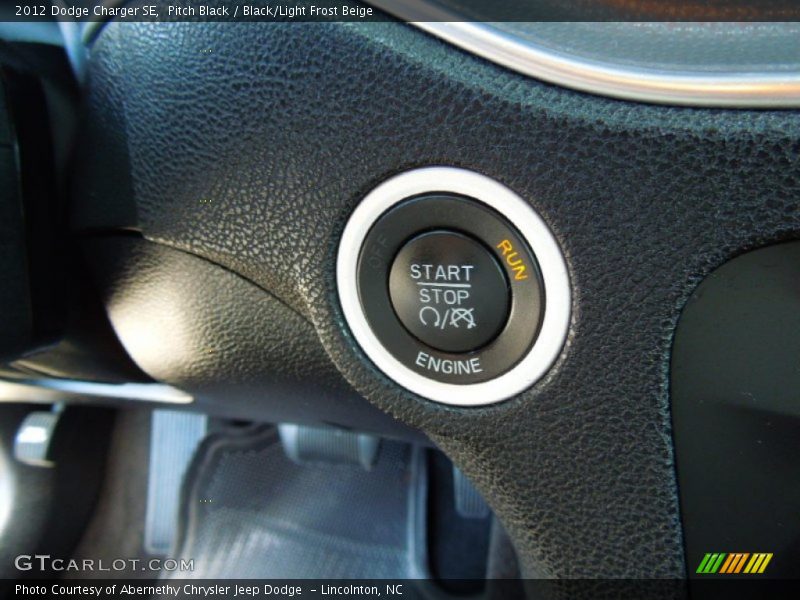 Pitch Black / Black/Light Frost Beige 2012 Dodge Charger SE