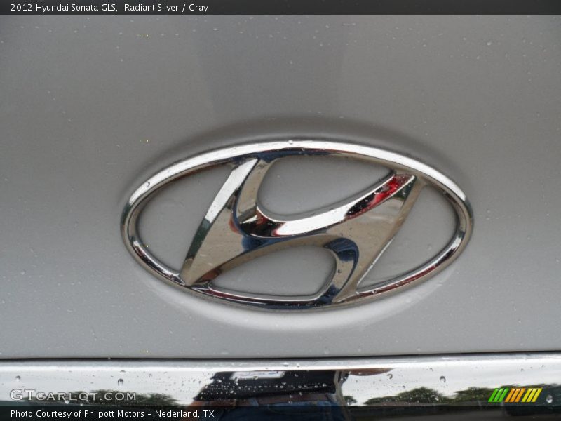 Radiant Silver / Gray 2012 Hyundai Sonata GLS