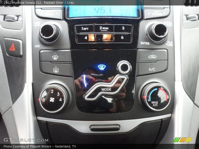 Radiant Silver / Gray 2012 Hyundai Sonata GLS