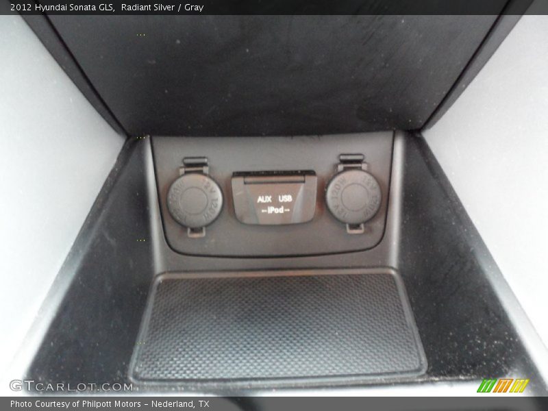 Radiant Silver / Gray 2012 Hyundai Sonata GLS