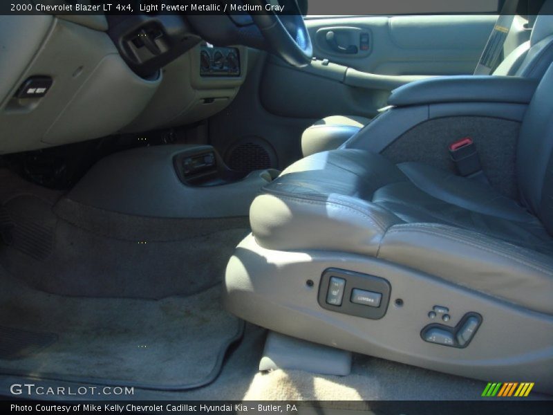 Light Pewter Metallic / Medium Gray 2000 Chevrolet Blazer LT 4x4