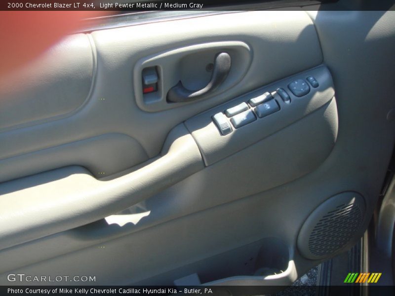 Light Pewter Metallic / Medium Gray 2000 Chevrolet Blazer LT 4x4