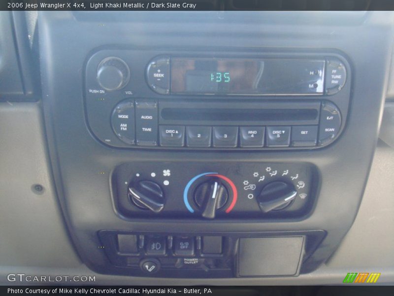 Light Khaki Metallic / Dark Slate Gray 2006 Jeep Wrangler X 4x4