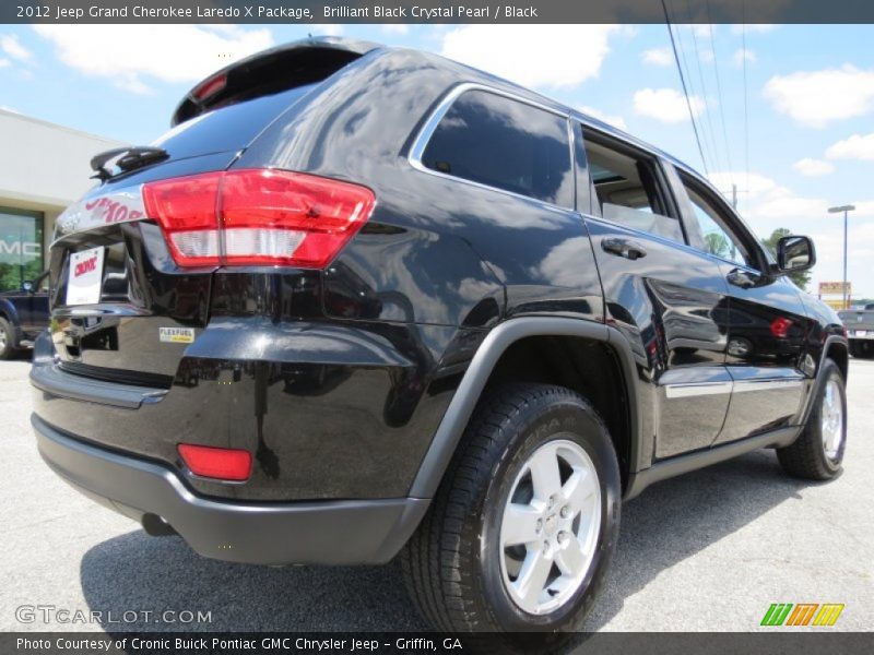 Brilliant Black Crystal Pearl / Black 2012 Jeep Grand Cherokee Laredo X Package