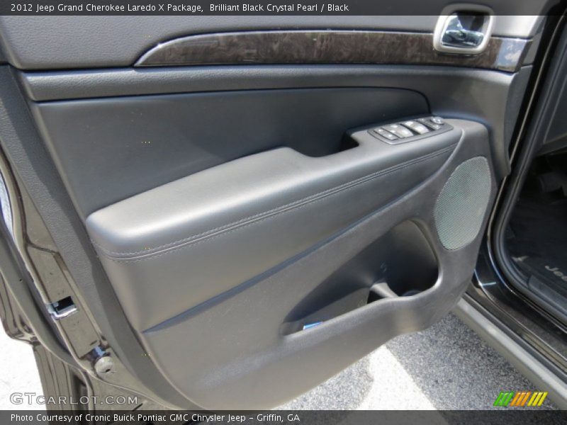 Brilliant Black Crystal Pearl / Black 2012 Jeep Grand Cherokee Laredo X Package