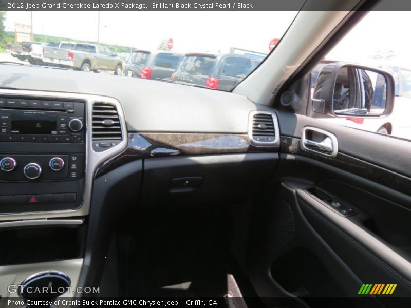Brilliant Black Crystal Pearl / Black 2012 Jeep Grand Cherokee Laredo X Package