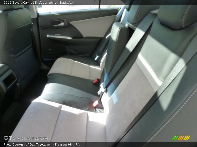Super White / Black/Ash 2012 Toyota Camry SE
