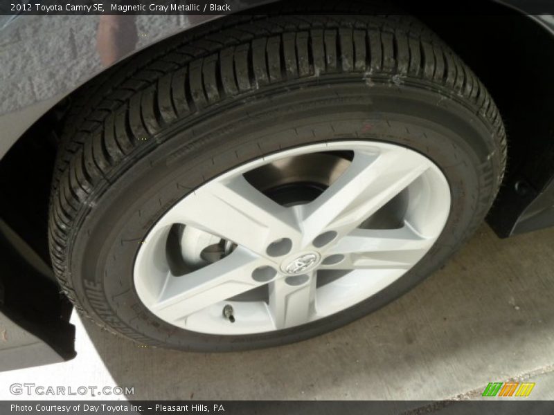 Magnetic Gray Metallic / Black 2012 Toyota Camry SE
