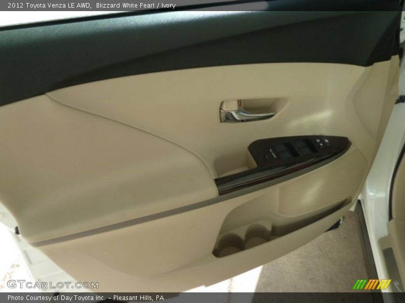 Blizzard White Pearl / Ivory 2012 Toyota Venza LE AWD