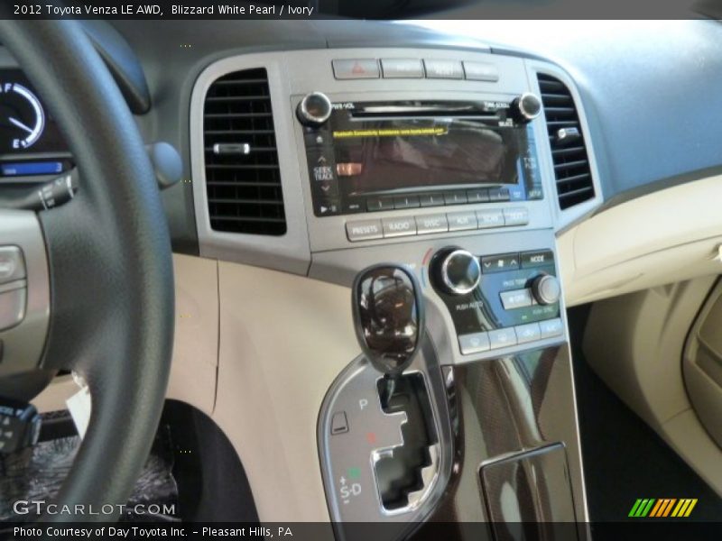 Controls of 2012 Venza LE AWD