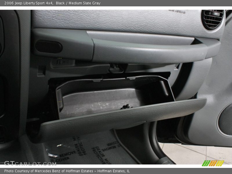Black / Medium Slate Gray 2006 Jeep Liberty Sport 4x4