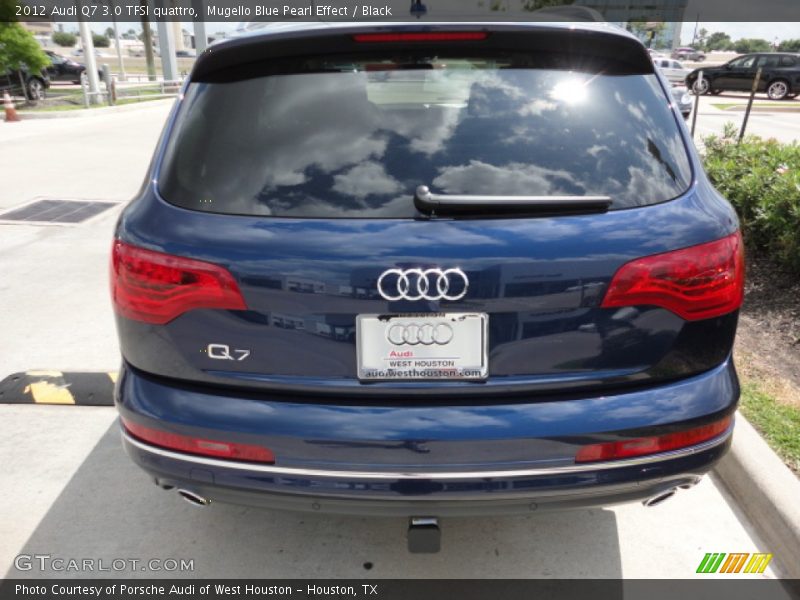 Mugello Blue Pearl Effect / Black 2012 Audi Q7 3.0 TFSI quattro
