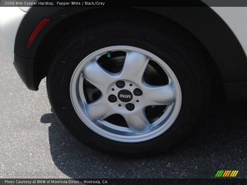 Pepper White / Black/Grey 2009 Mini Cooper Hardtop