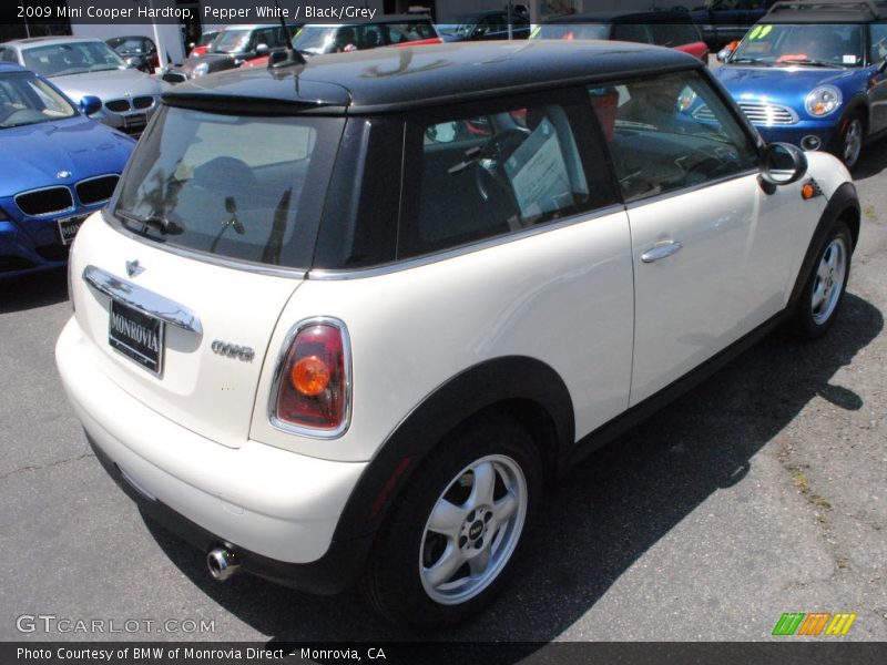 Pepper White / Black/Grey 2009 Mini Cooper Hardtop