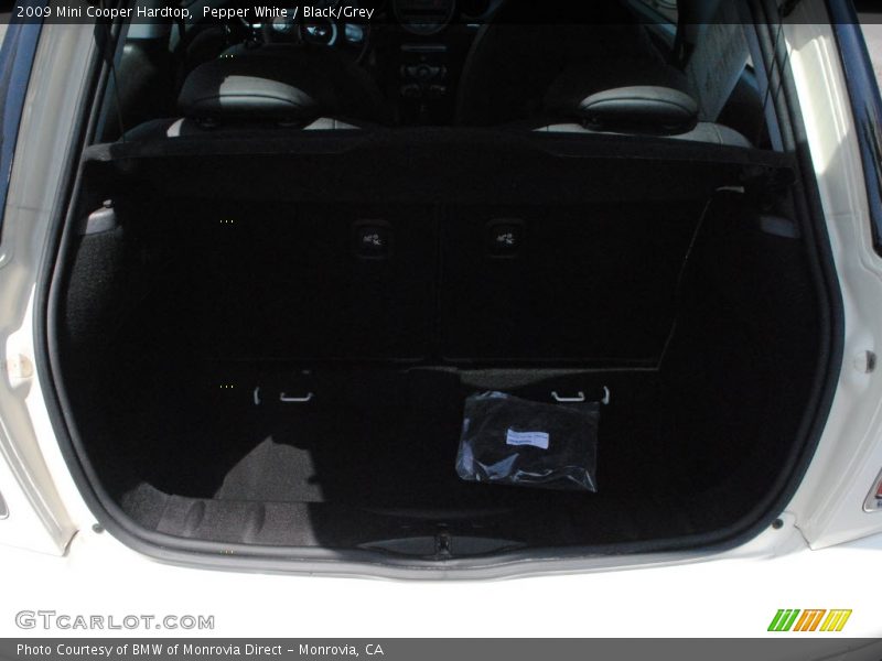 Pepper White / Black/Grey 2009 Mini Cooper Hardtop