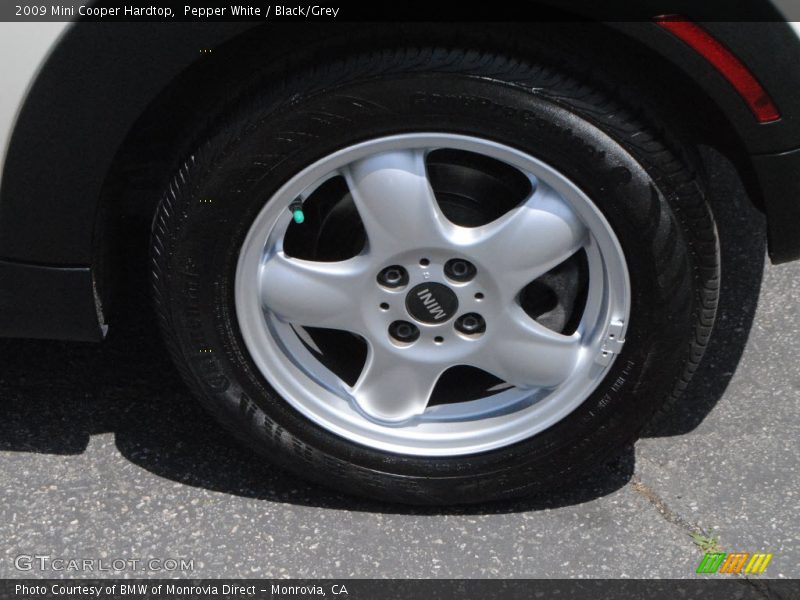 Pepper White / Black/Grey 2009 Mini Cooper Hardtop