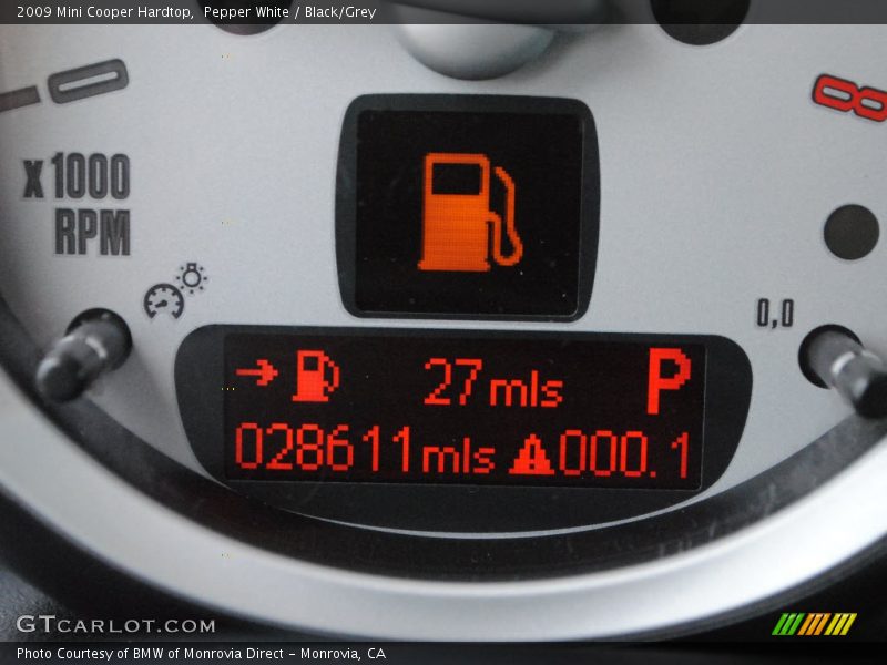 Pepper White / Black/Grey 2009 Mini Cooper Hardtop