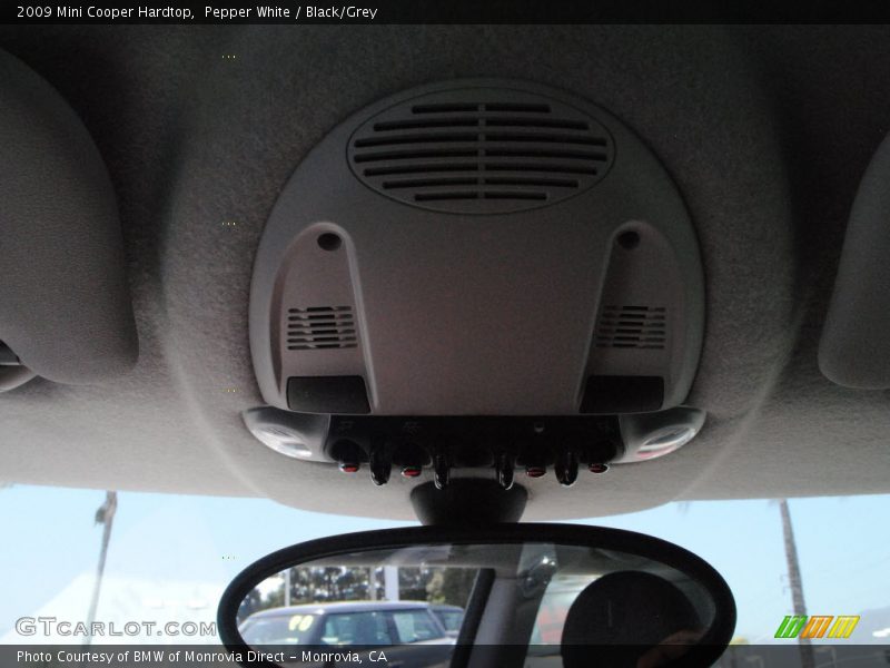 Pepper White / Black/Grey 2009 Mini Cooper Hardtop