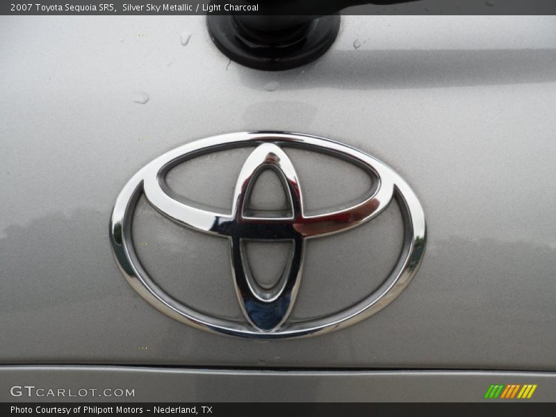 Silver Sky Metallic / Light Charcoal 2007 Toyota Sequoia SR5