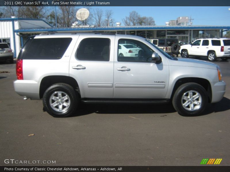 Pure Silver Metallic / Light Titanium 2011 GMC Yukon SLT 4x4