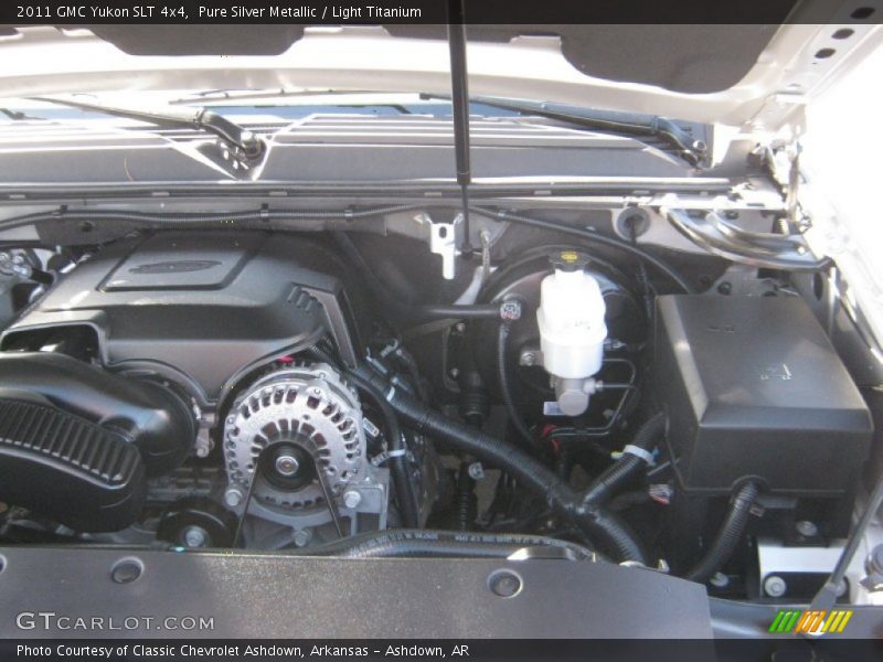 Pure Silver Metallic / Light Titanium 2011 GMC Yukon SLT 4x4