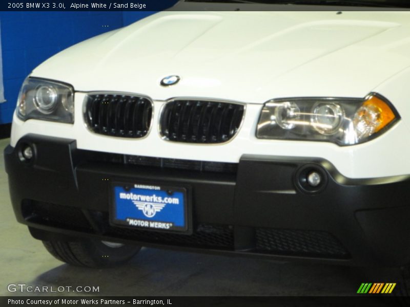Alpine White / Sand Beige 2005 BMW X3 3.0i