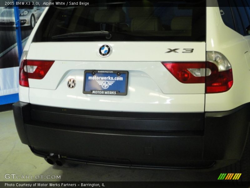 Alpine White / Sand Beige 2005 BMW X3 3.0i