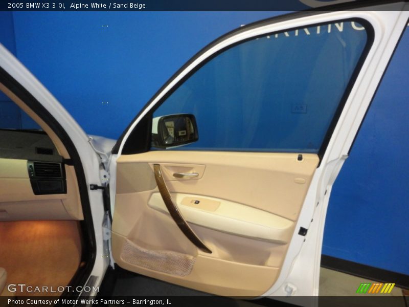 Alpine White / Sand Beige 2005 BMW X3 3.0i