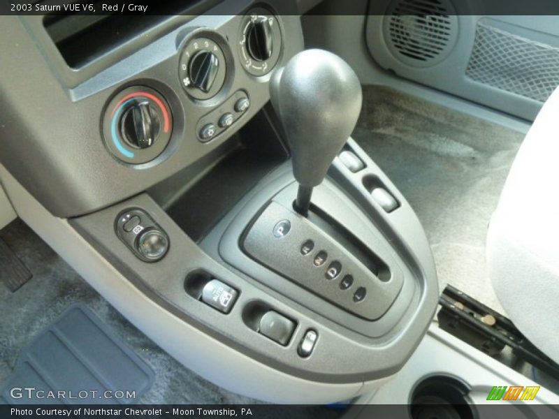 Red / Gray 2003 Saturn VUE V6