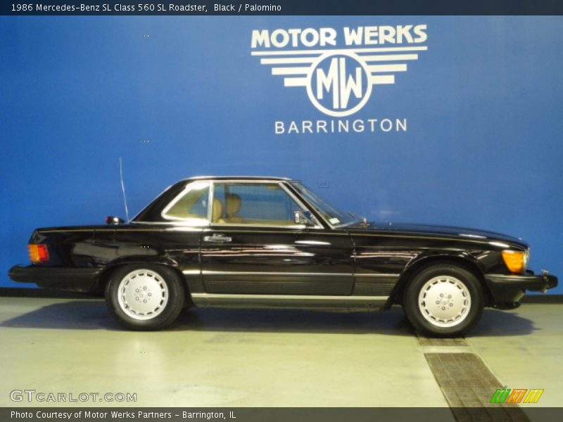 Black / Palomino 1986 Mercedes-Benz SL Class 560 SL Roadster