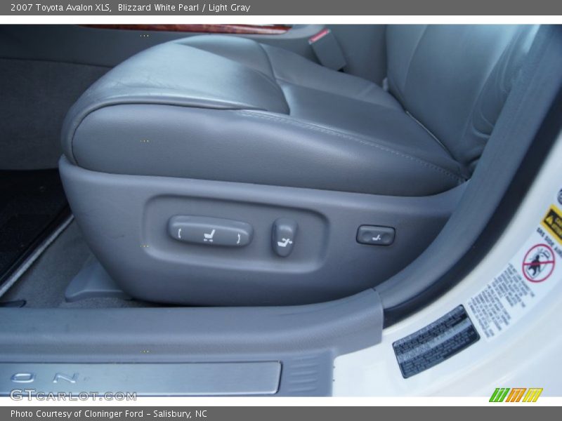 Blizzard White Pearl / Light Gray 2007 Toyota Avalon XLS