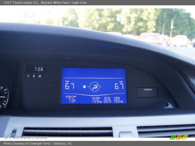 Blizzard White Pearl / Light Gray 2007 Toyota Avalon XLS