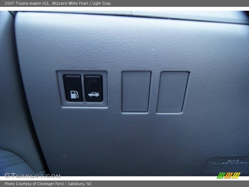 Blizzard White Pearl / Light Gray 2007 Toyota Avalon XLS