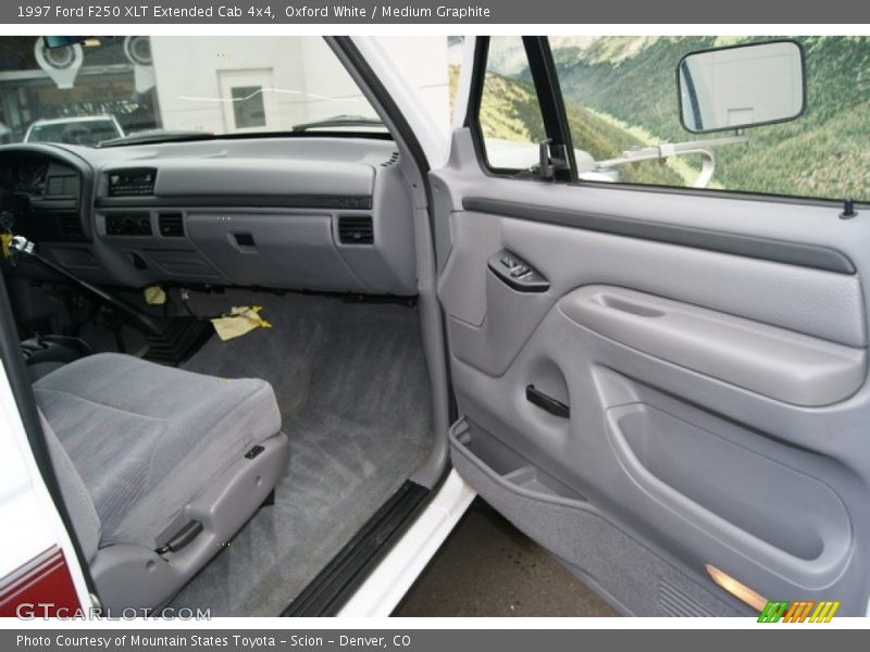 Oxford White / Medium Graphite 1997 Ford F250 XLT Extended Cab 4x4