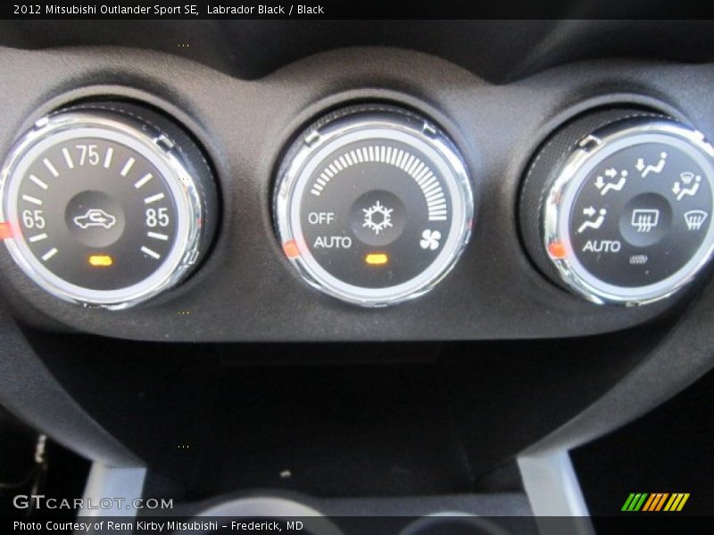 Controls of 2012 Outlander Sport SE