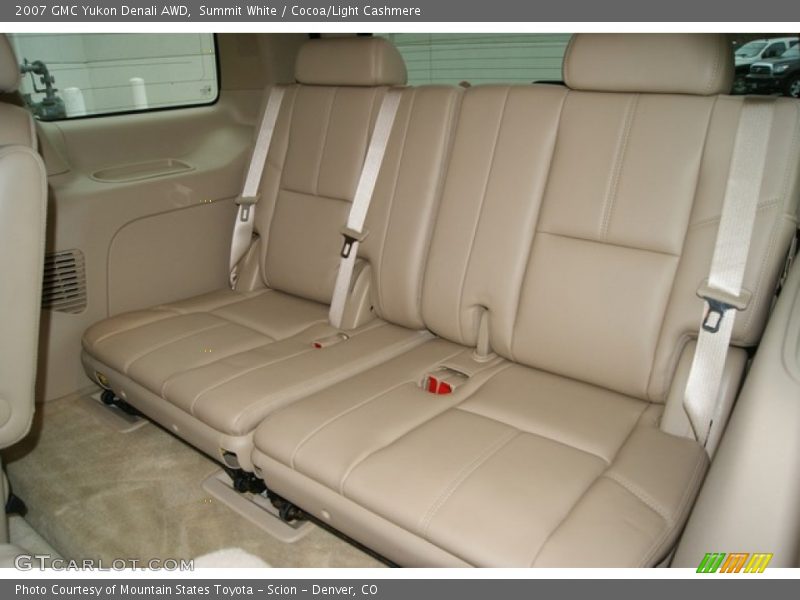 Summit White / Cocoa/Light Cashmere 2007 GMC Yukon Denali AWD