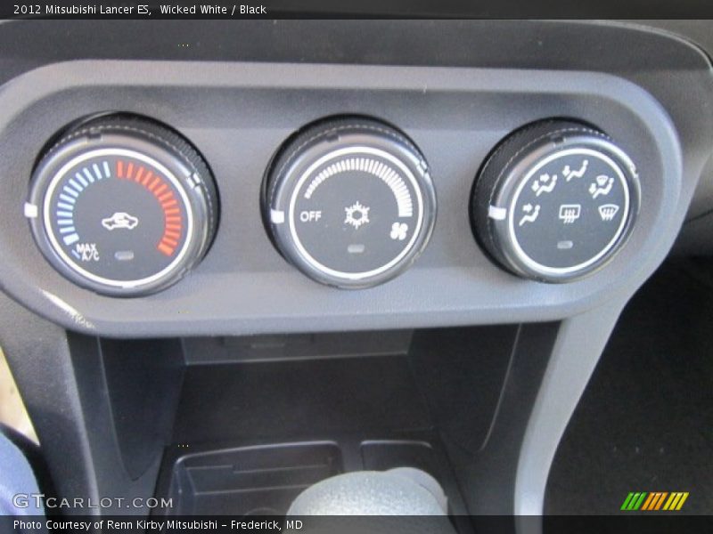 Wicked White / Black 2012 Mitsubishi Lancer ES