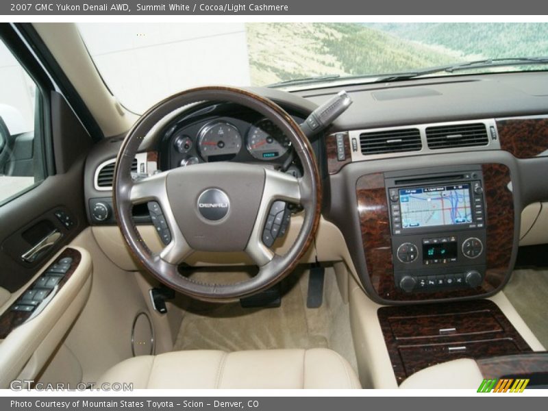 Summit White / Cocoa/Light Cashmere 2007 GMC Yukon Denali AWD