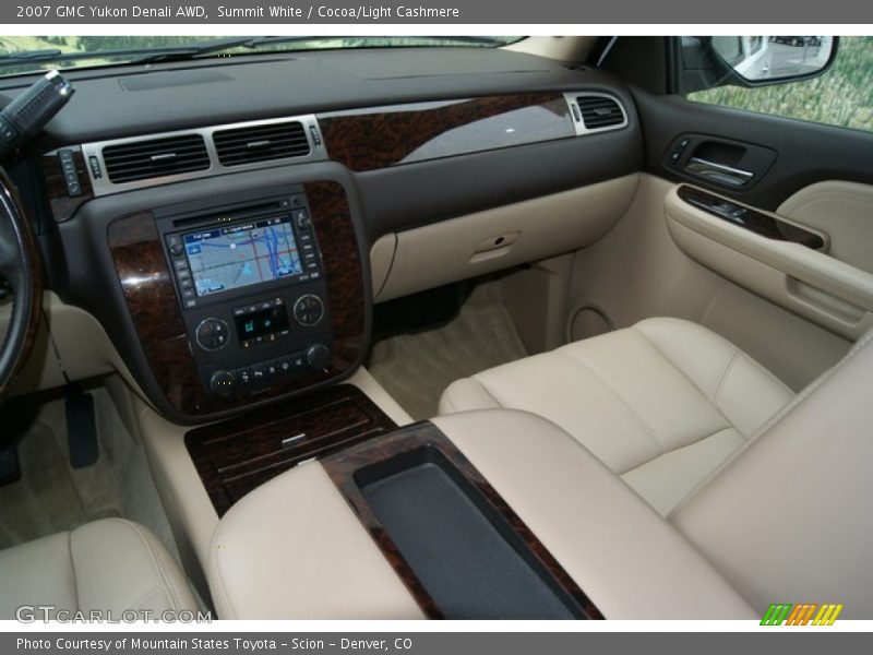 Summit White / Cocoa/Light Cashmere 2007 GMC Yukon Denali AWD